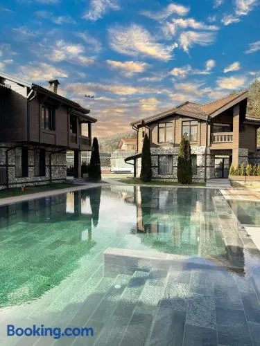V Chalet Residence - Image 1