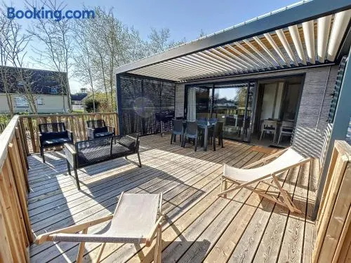 Chalet Jullouville - 6 pers. - Piscine chauffée - Terrasse privative - Proche plage et commerces - FR-1-361-470 - Image 1