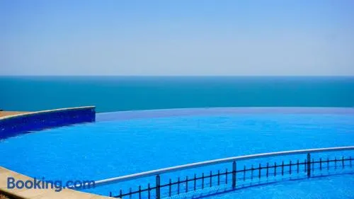 Морски Апартаменти Джулай Морнинг - July Morning Sea View Apartments - Image 1