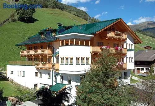 Hubertushof Apartments - Image 1