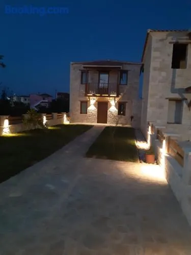 Luxury stone villas in Afitos St'aloni - Image 1