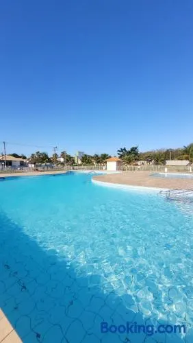 Casa em condomínio com piscina em Araruama - Image 1
