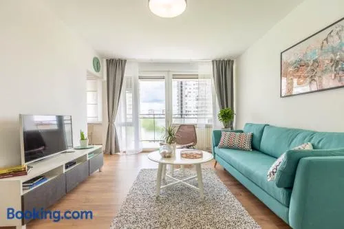 Hendrix Bridge Apartment 2 - Image 1