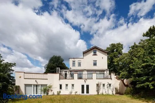 Beautiful 'Mayfield' Villa with private pool! - Image 1