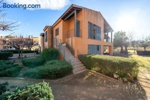 Apartamento en Bonmont Terres Noves - Image 1