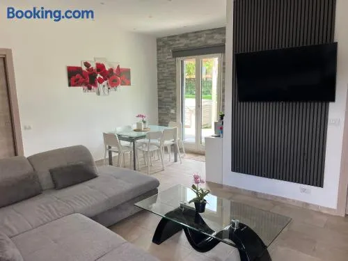 Mambo House - Image 1