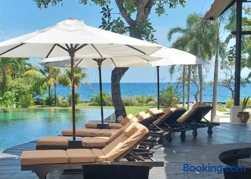 Villa Terang Bulan - absolute beachfront! - Image 1