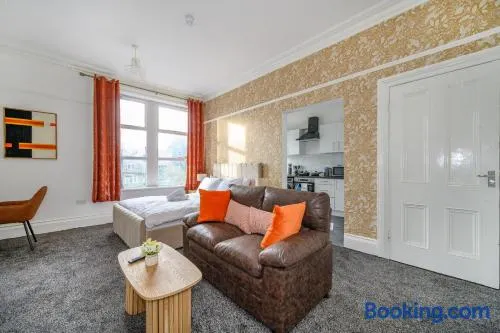 125HS - Spacious & Relaxing Studios - Image 1