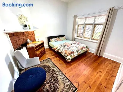 3BR Guest House near Adelaide CBD Joslin 5070 - Image 1