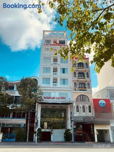 Khách Sạn Lạc Hồng Mỹ Tho - Lac Hong My Tho Hotel - Image 1