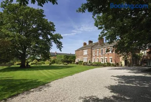 Singleton Lodge Country House Hotel - Image 1
