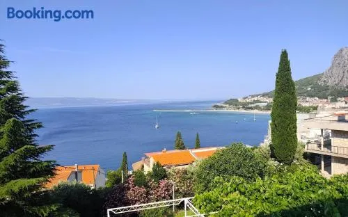 Apartment Luka, Seaview with Terrace and Balcony - Up to 6 Guests - Image 1
