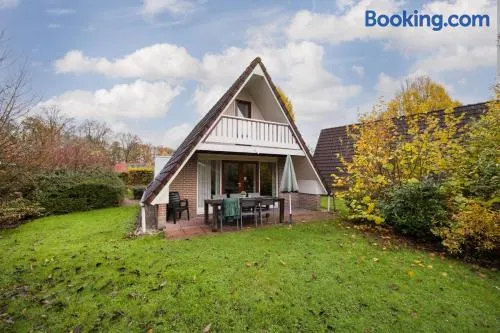 Ooievaar I Bungalow met Grote Tuin - Image 1