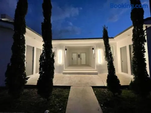 Casa Canal - Image 1