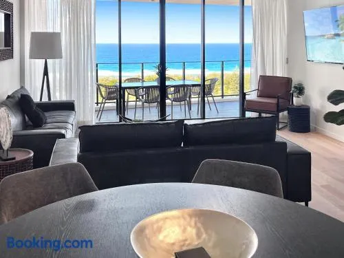 Incredible ocean views 3 Bed 18th floor - Image 1