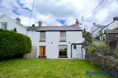 Cwmwl Gwyn Cottage in the heart of the old town - Image 1