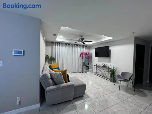 Luxury Home 3bdroom- 2bath - Image 1