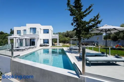 Profilia Villa - Image 1