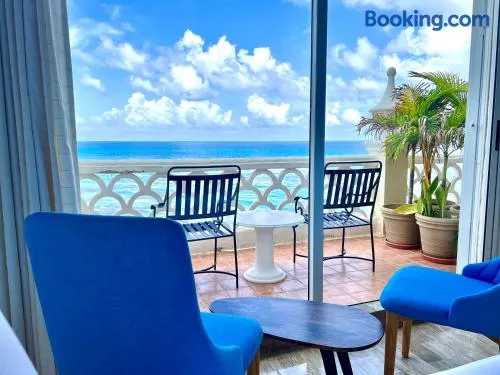 Seashore Apartment Cancun - Image 1