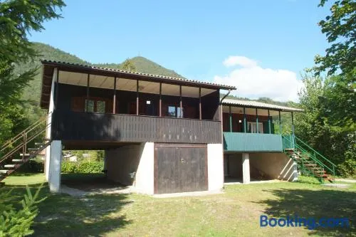 Bungalow Green Holiday - Image 1