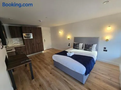 Ash Tree Hotel - Image 1