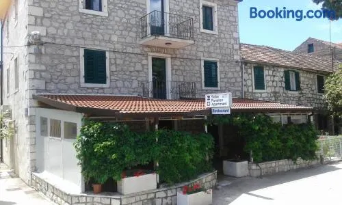 Guest House Fosa - Image 1