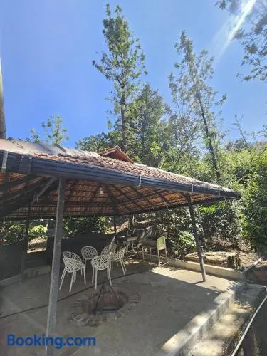 Serene Villa - Image 1