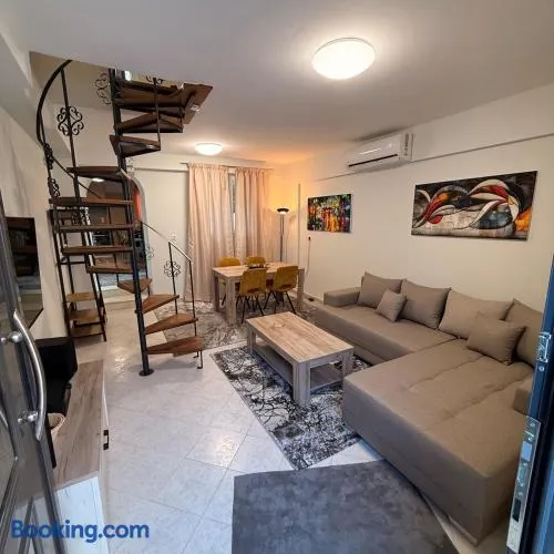 Calmora Retreat - Image 1