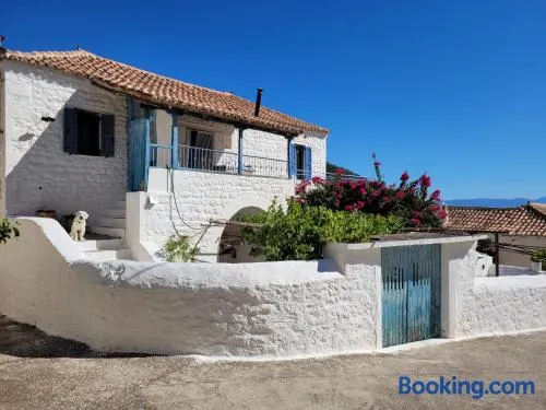 Lovely traditionnal house with sea view - Image 1