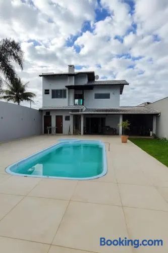 Casa com piscina proximo ao mar e ao Beto Carrero - Image 1