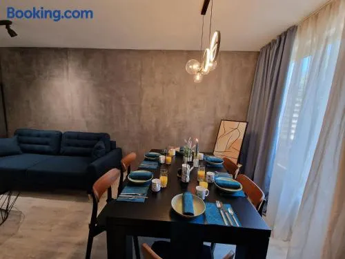 Marsselis Luxe Port Apartment - Image 1