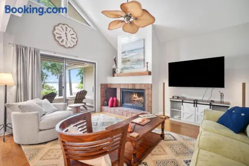 Newly Listed Bluff Villa with Creek and Golf Course Views - Image 1