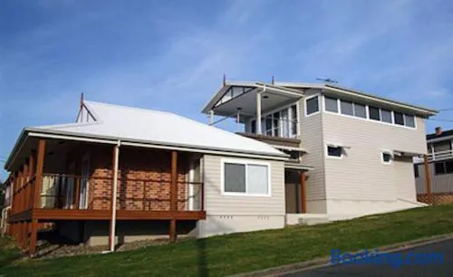 Hampstead, 32 Main Street - Image 1