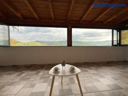 Valley View Retreat - Ultimate Scenic Escape - Image 1
