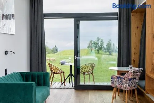 Design-Chalet mit Teilseeblick, Pool, Spa & Restaurant - Image 1