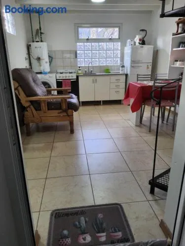 Quilmeña al Sur departamento céntrico - Image 1