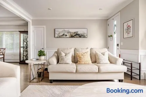 Luxury World Cup Stay Near NYC & MetLife Stadium! - Image 1