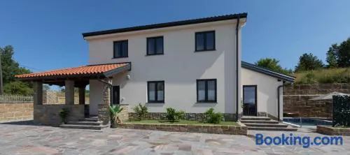Vila Mira - Image 1