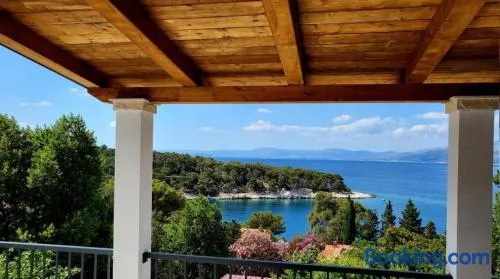 Seaview Residence - Image 1