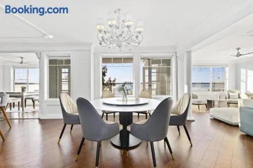 Luxury Waterfront Holiday Home - Image 1
