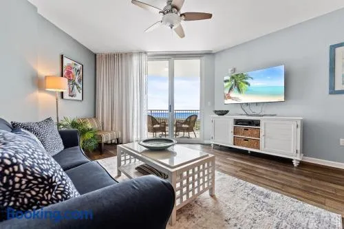 Penthouse Amazing Gulf Views Walk Beach or Shuttle Suite sleeps 6 - Image 1