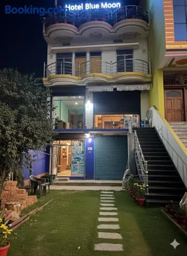 Hotel Blue Mooon - Image 1