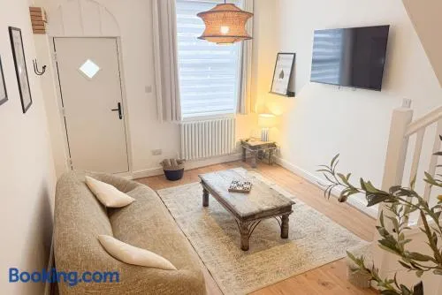 Cosy Stay Near Safari Park, Bewdley & Wyre Forest - Image 1