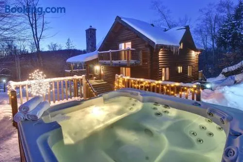 Chic Familiale, Relaxant avec spa en montagnes - Image 1
