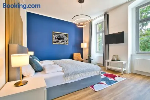 Halle Suites by FullHouse - free parking & WiFi - Image 1