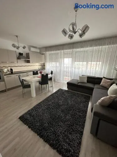 Class DeLuxe Apartments - Image 1