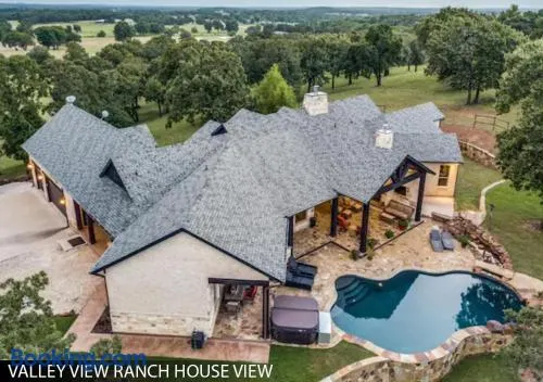 Hilltop Ranch House - Holiday & Family Destination - Image 1