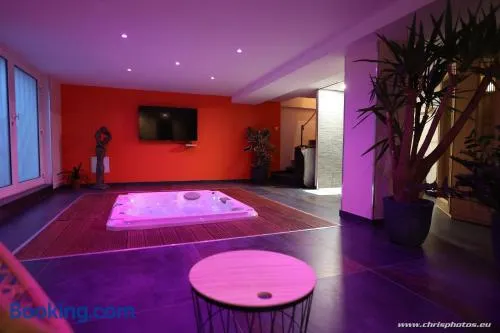 Ds Plaisir Love Room avec sauna, jacuzzi à Nancy - Image 1