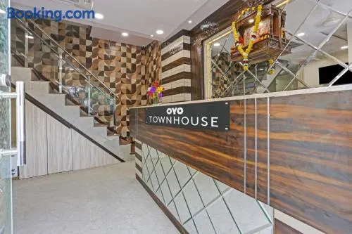 Hotel O Kiwi International - Image 1