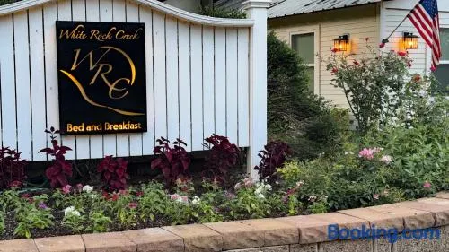 Bed & Breakfast on White Rock Creek - Image 1